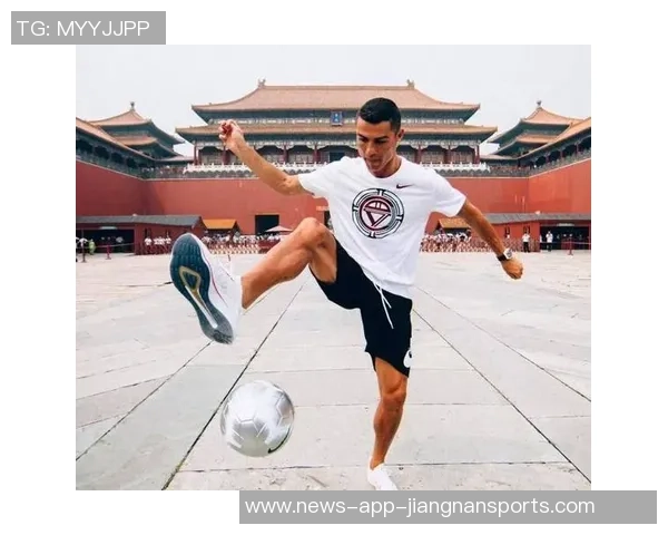 C罗重磅回归三年后首次深度访谈揭示私密人生与职业生涯真相 C罗重磅回归三年后首次深度访谈揭示私密人生与职业生涯真相